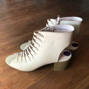 Beautiful pale pink shoes